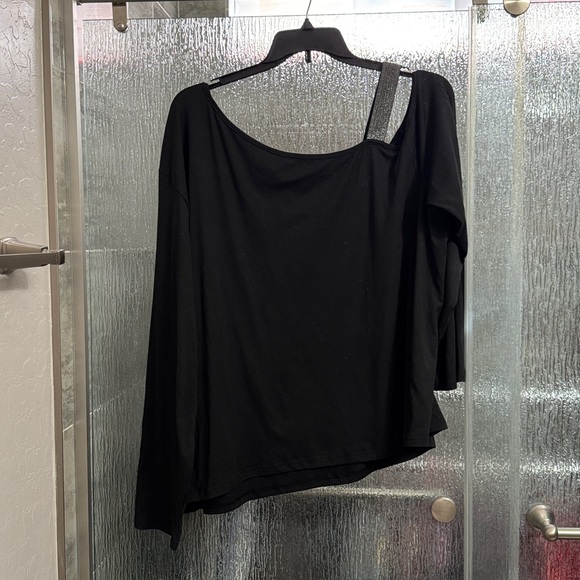 Cold Shoulder Top - Picture 5 of 5